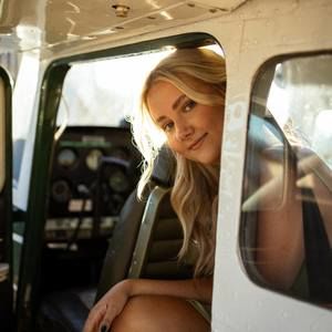 Meet your Posher, Kenzie